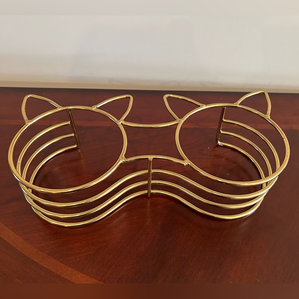 Gold Cat Ear Shaped Pet Bowl Holder Basket